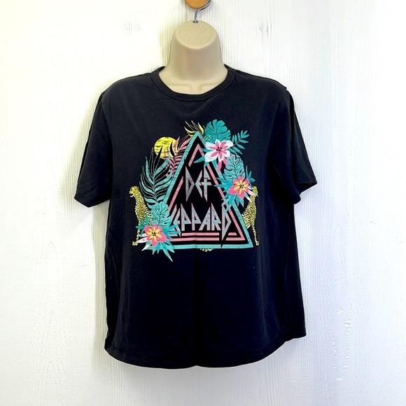 Def Leppard - Cheetah Tropical Palm Beach Def Leppard Graphic Short Sleeve T XS - Picture 1 of 9